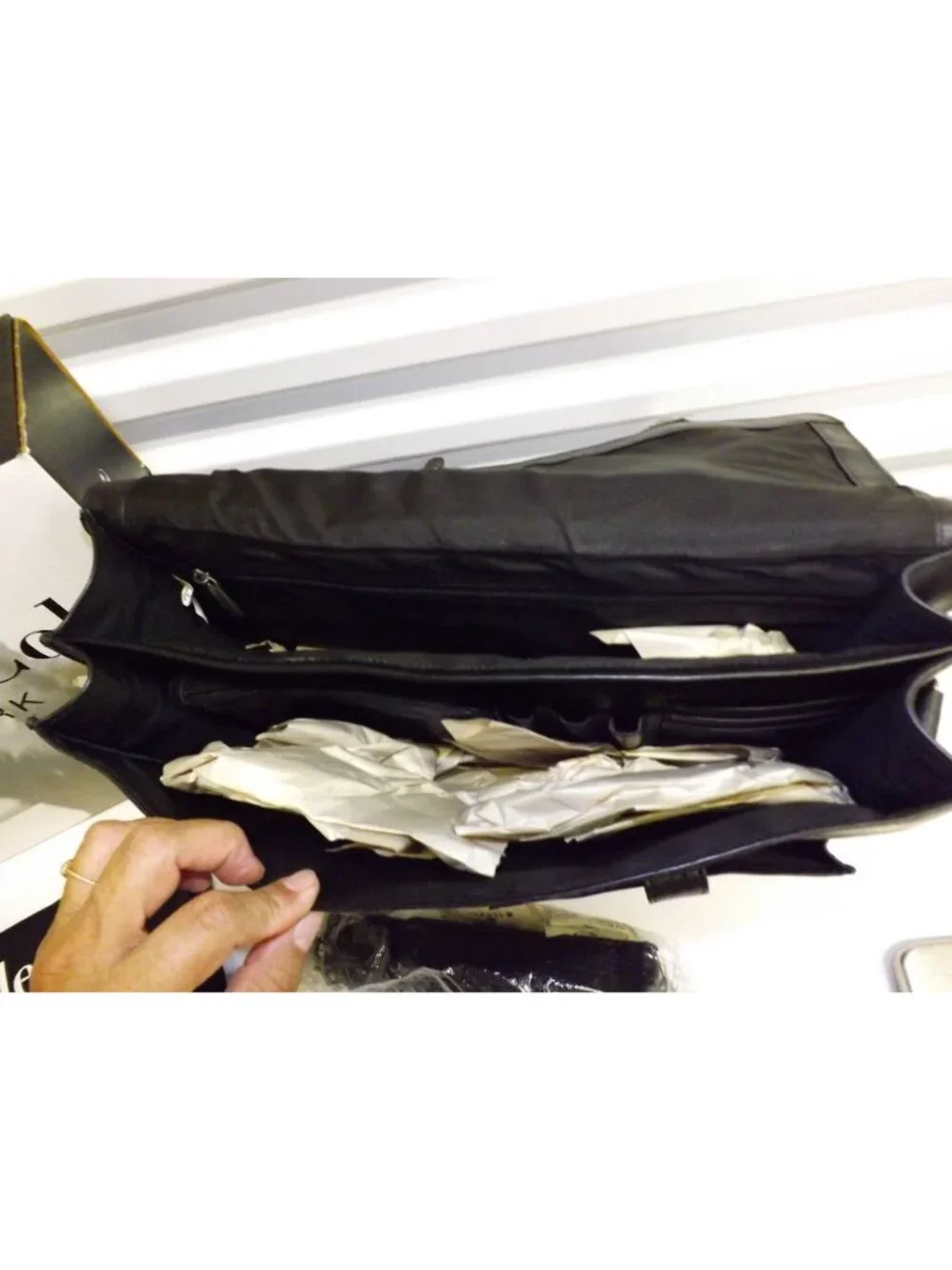 Kenneth Cole New York Black Gen Leather Laptop Briefcase W/ Dust Bag & Box New